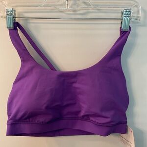 Lululemon never worn Energy Bra size 8 color: Atomic purple